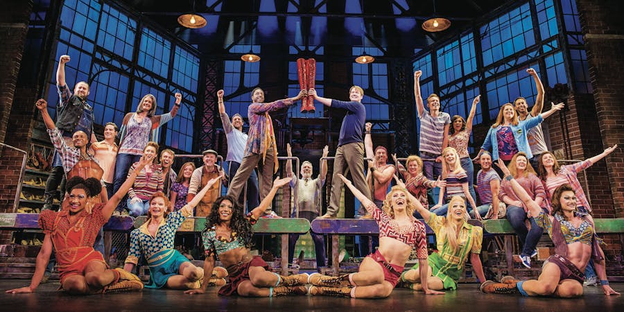Norwegian Encore's Performance of Kinky Boots (Photo: Norwegian Cruises) Norwegian Encore's Performance of Kinky Boots (Photo: Norwegian Cruises)