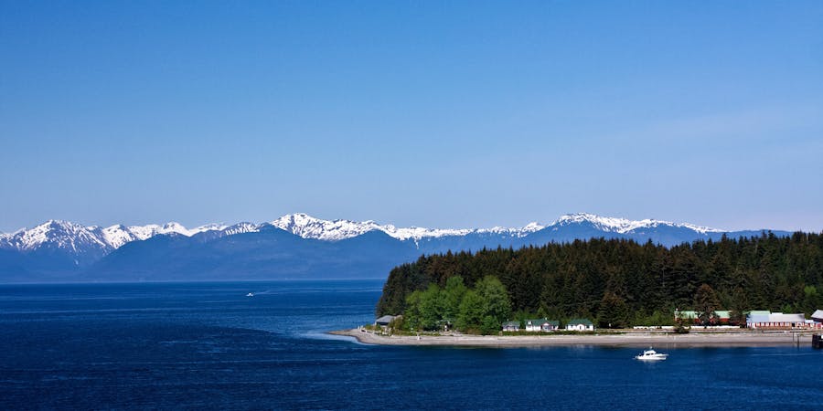 Icy Strait (Photo:akphotoc/Shutterstock) Icy Strait (Photo:akphotoc/Shutterstock)