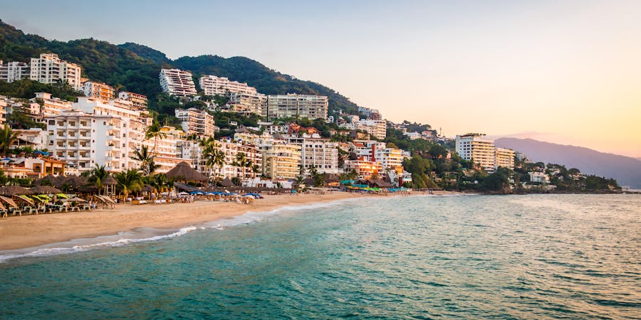 Puerto Vallarta (Photo:Diego Grandi/Shutterstock) Puerto Vallarta (Photo:Diego Grandi/Shutterstock)