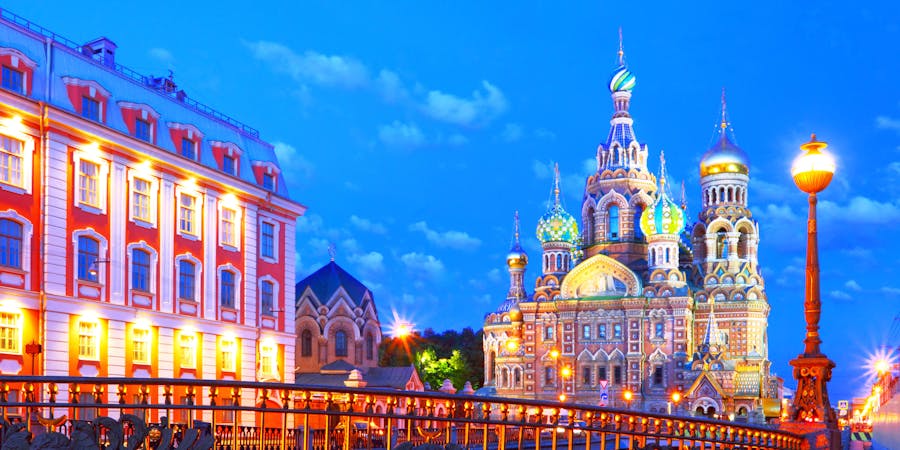 Church of the Savior on Blood from Teatralny Bridge in St. Petersburg (Photo:hramovnick/Shutterstock) Church of the Savior on Blood from Teatralny Bridge in St. Petersburg (Photo:hramovnick/Shutterstock)