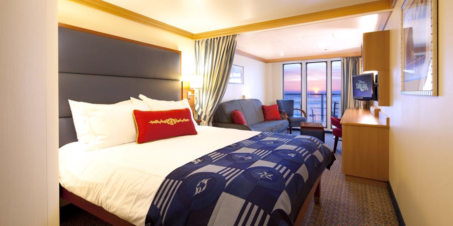 Family Oceanview Stateroom With Verandah on Disney Dream (photo: Disney Cruise Line) Family Oceanview Stateroom With Verandah on Disney Dream (photo: Disney Cruise Line)