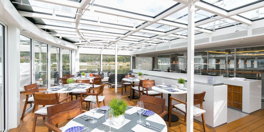 Viking Gullveig Dining Viking Gullveig Dining