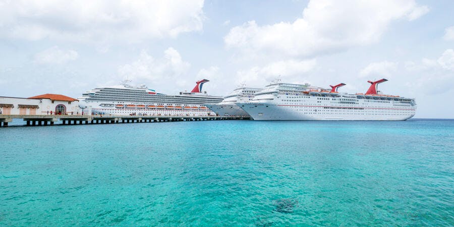 Cruise ships in the Caribbean (Photo: Cruise Critic) Cruise ships in the Caribbean (Photo: Cruise Critic)