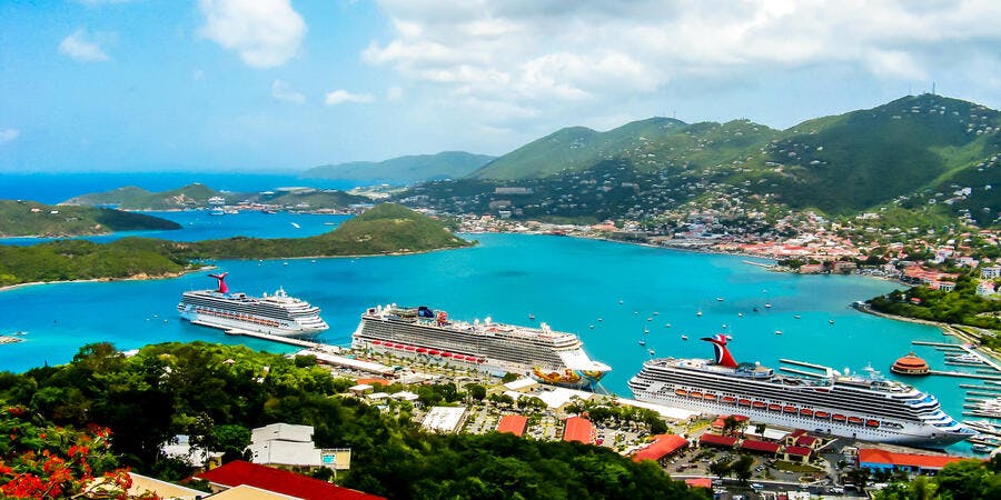 Cruise ships docked on a port day (Photo: Kateryniuk/Shutterstock.com) Cruise ships docked on a port day (Photo: Kateryniuk/Shutterstock.com)