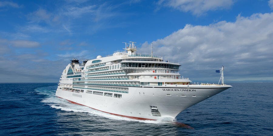 Seabourn Ovation (Photo: Seabourn Cruises) Seabourn Ovation (Photo: Seabourn Cruises)