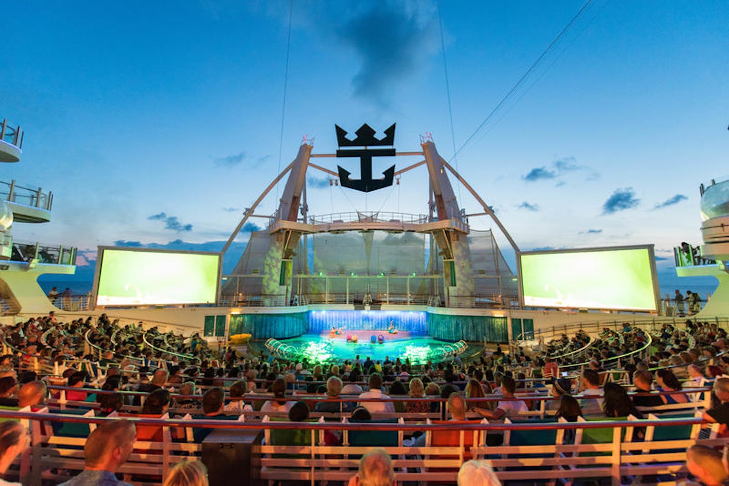 Aqua Theater on Oasis of the Seas