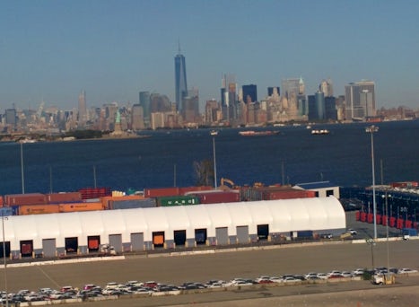 Looking at Manhatten from ship