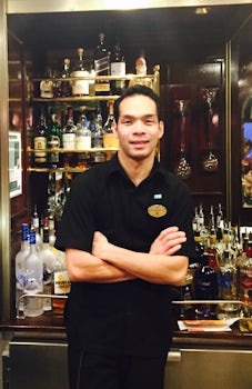 Lester - Henrys Pub Bartender - The BEST Bartender on the ship