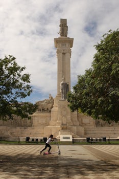 Cadiz Monument