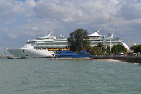 Ship docked on Penang Island (Georgetown)