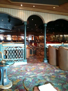 Explorers Lounge on Promenade Deck (7)