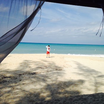 Resortforaday.com offered the Westin Grand Cayman Day Pass.  You get a priv