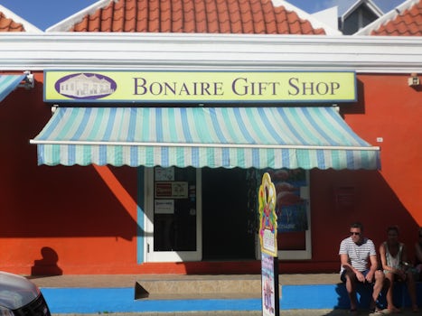 Beautiful Bonaire ( you get free Wi-Fi by this shop)