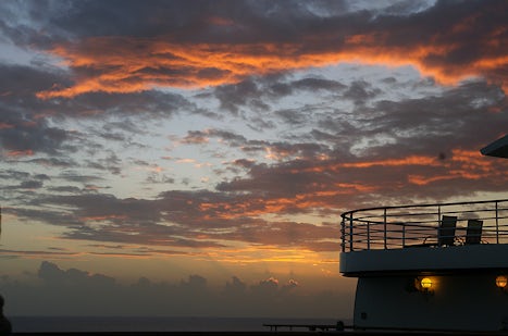 sunset from deck 15 aft on Ventura
