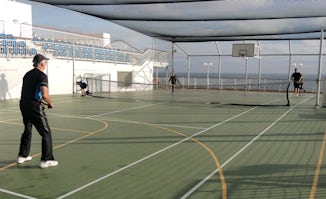 Loved the big tennis court. Almost regulation size.