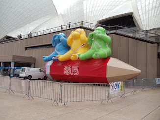 Monkeys at Opera House in Sydney to celebrate the Chinese "Year of the Monkey"
