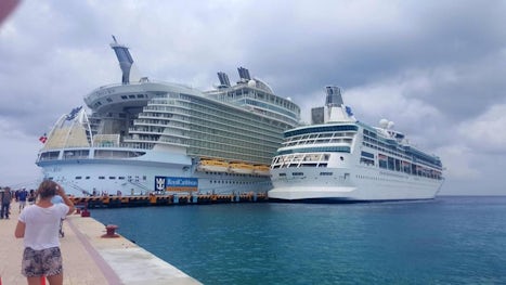 Ship compared to Vision of the Seas on right
