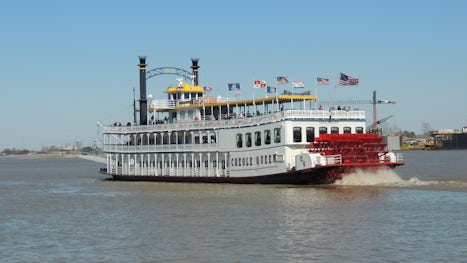 Paddle Wheeler  in New Orleans fantastic Dinner Cruise on board