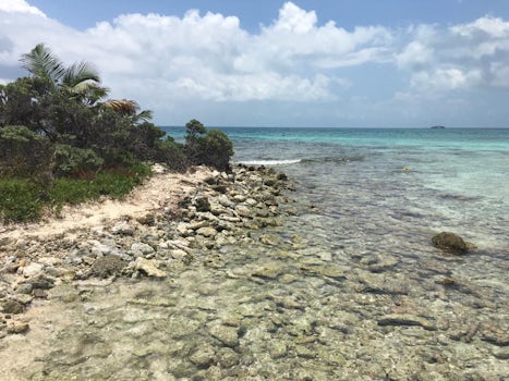Clear water at Goffs Caye