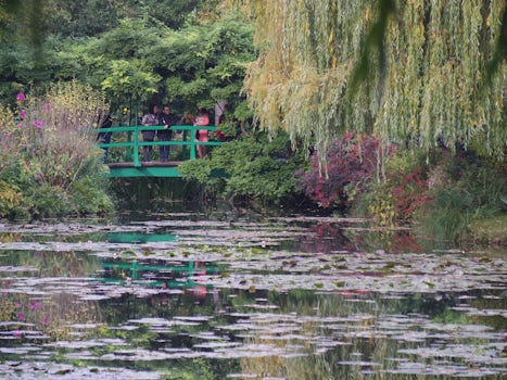 Claude Monet's lilly pond, with bridge.