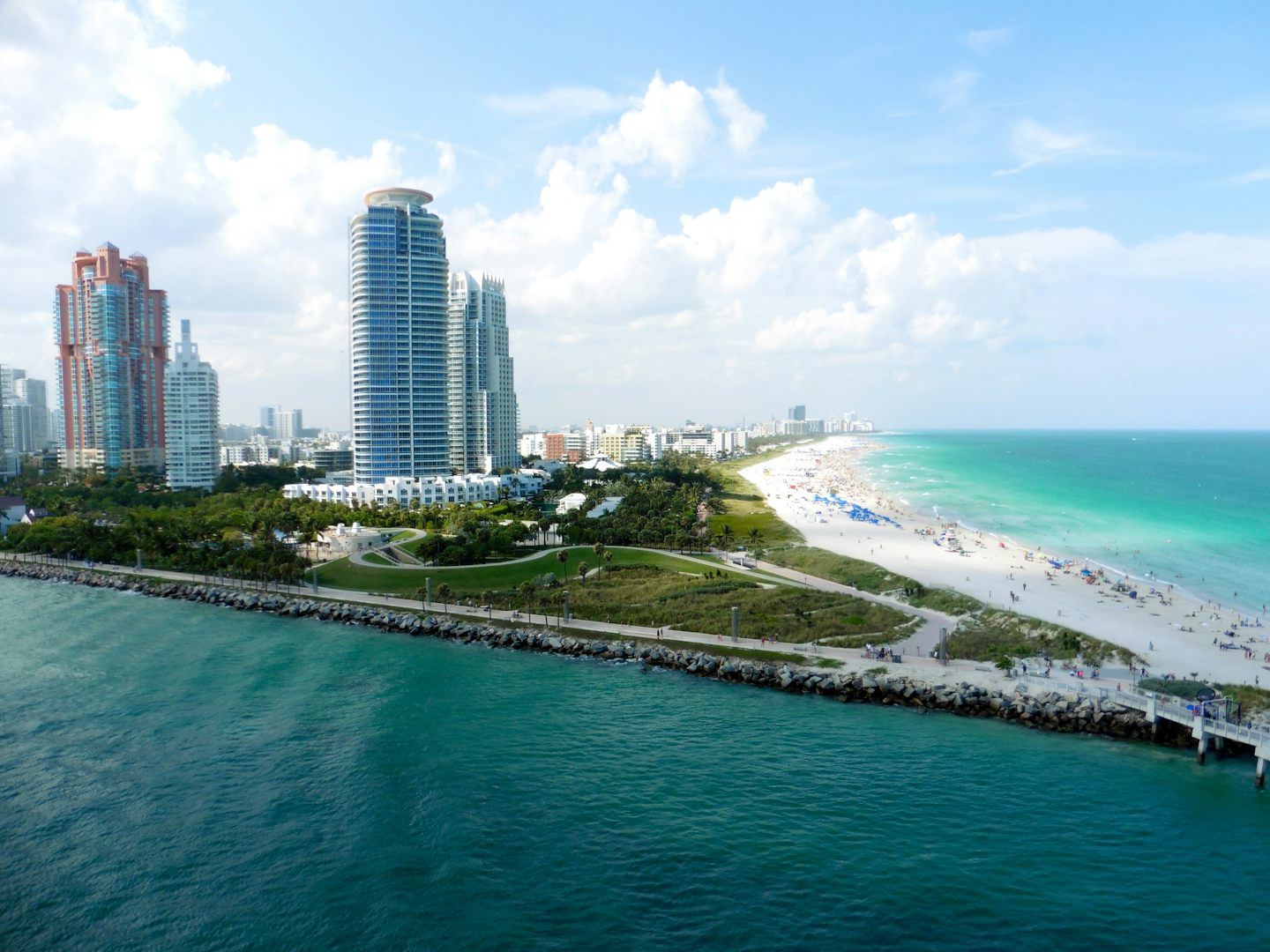 Leaving Miami - views of South Beach