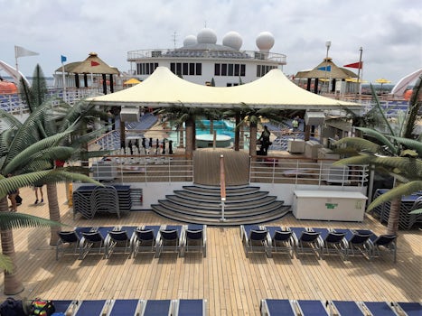 Lido main stage / deck
