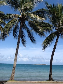 Beautiful beaches and water in Noumea on the City, bay and countryside tour