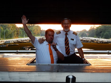 Cruise director, Kurt Kemani, and the captain...low bridge!