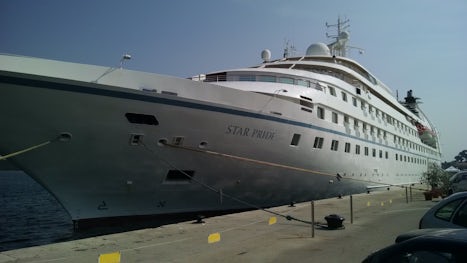 Star Pride at dock