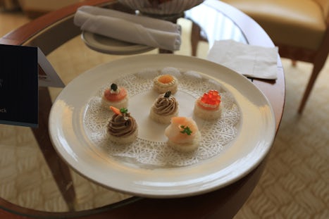 Canape delivery in suite on embarkation