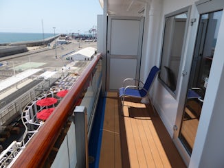 Balcony of OS 7353 (note the seating area on deck 5 below!)