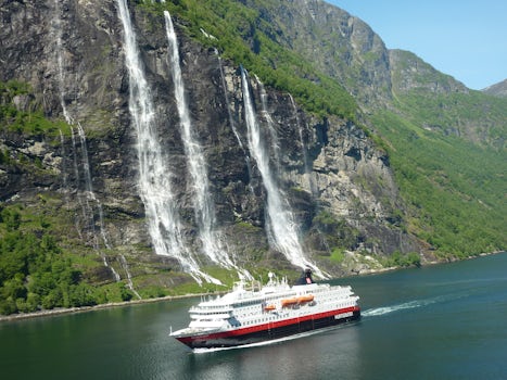 Seven sisters waterfall in Geiranger fjord