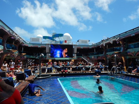 Big screen at main center pool.  Pool has a retractable enclosure roof.  As you can tell, the roof is open.