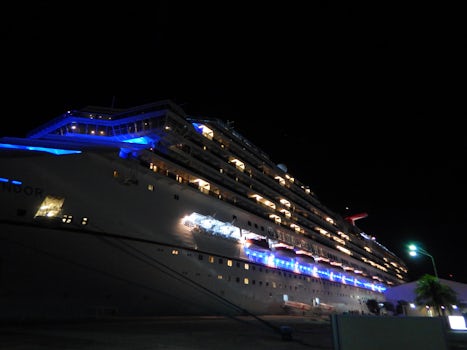 Night time pic of ship docked at Aruba.
