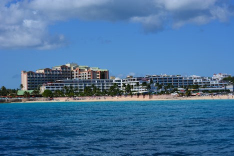 Beach and hotels, St. Maarten