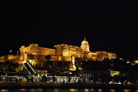 We took a night time cruise down the Danube on our last night in Budapest.