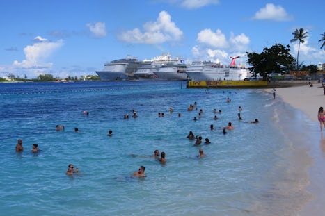 Nassau - junkanoo free beach - with cruise ships in background