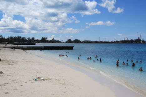 Nassau - junkanoo free beach