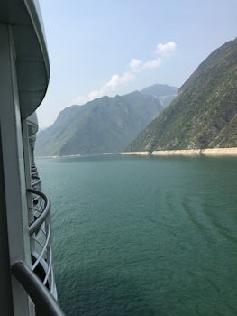 Cruising the Yangtze