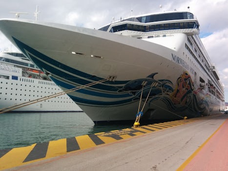 Norwegian Spirit Docked in the port of Piraeus (10/11/16)