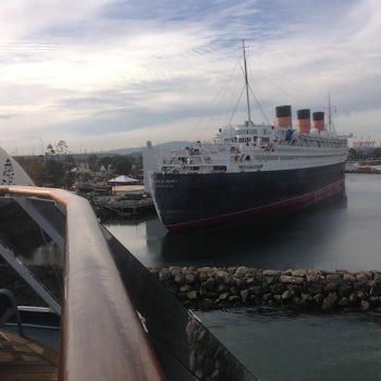 The amazin queen Mary in the port I wished we'd visited before embarkat