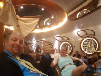 Relaxing and listening to the piano player in the Schooner Bar on Navigator of the Seas.