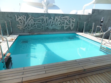 Private pool for Yacht Club Guests