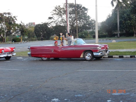 Car club in Havana