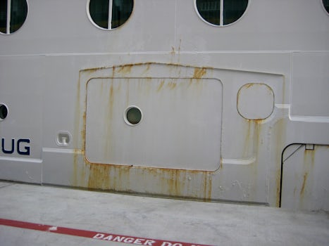 Rust/discoloration on the side of the ship - These photos were taken from t