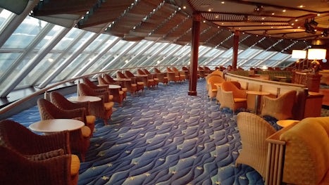Forward Deck #11 (Outrigger Lounge) and the view ahead