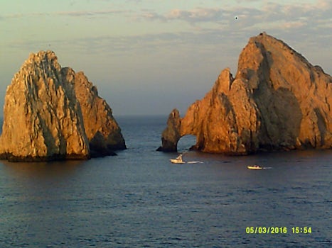 the famous arch at Cabo san Lucas 7am