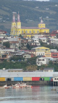 Castro Cathedral and the stilted houses.