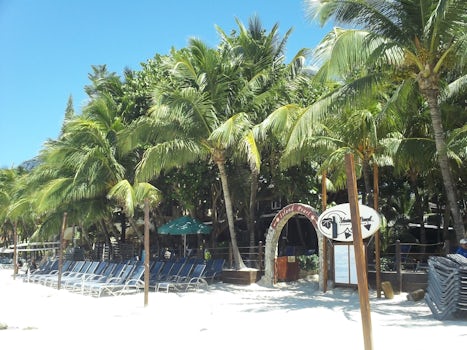 Paradise Resort ( Roatan )