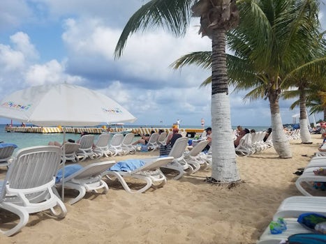 Playa Mia Resort